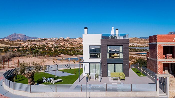 Casas en venta y pisos alquiler - 3