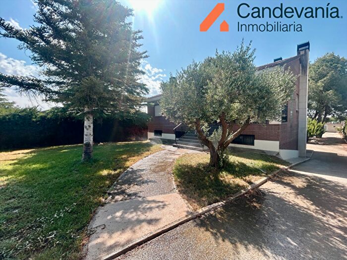 Casas en venta y pisos alquiler - 2