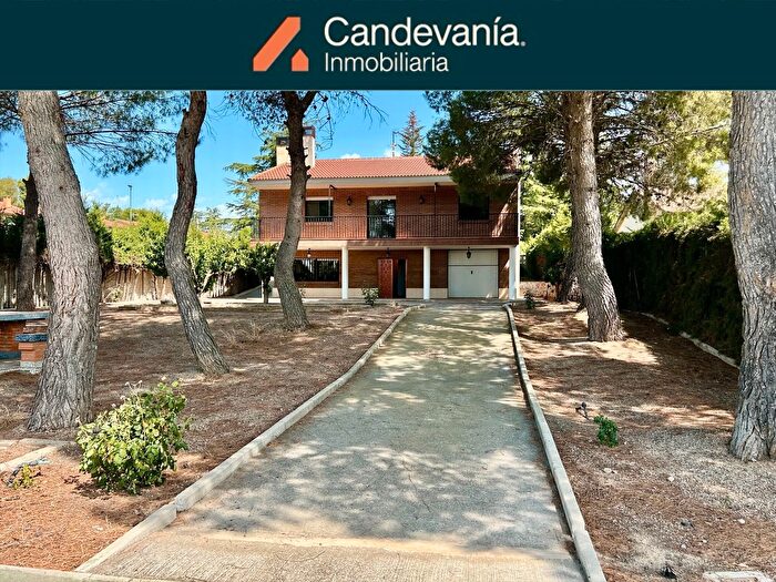 Casas en venta y pisos alquiler - 1