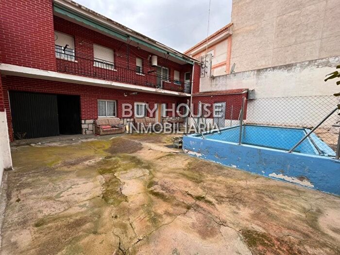 Casa en venta en Yuncos, Toledo de 4 habitaciones