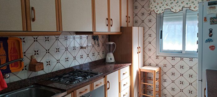 Casas en venta y pisos alquiler - 3