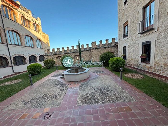 Casas en venta y pisos alquiler - 2