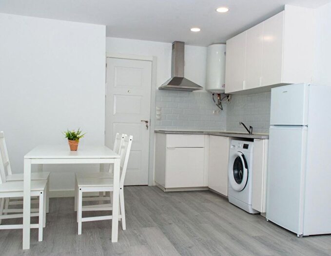Casas en venta y pisos alquiler - 1