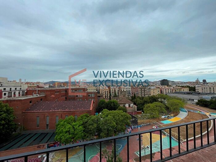 Piso en venta en Ciutat Vella, El Raval de 3 habitaciones