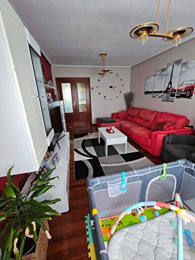 Casas en venta y pisos alquiler - 3