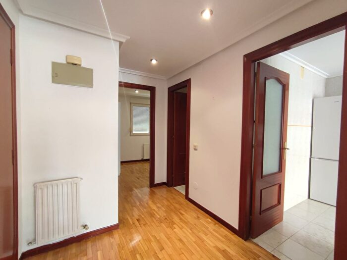 Casas en venta y pisos alquiler - 2