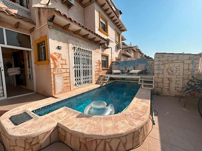 Casas en venta y pisos alquiler - 2