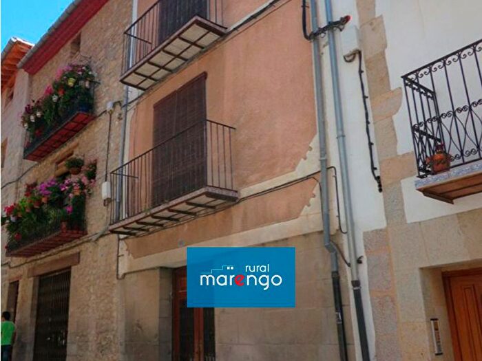 Casas en venta y pisos alquiler - 1