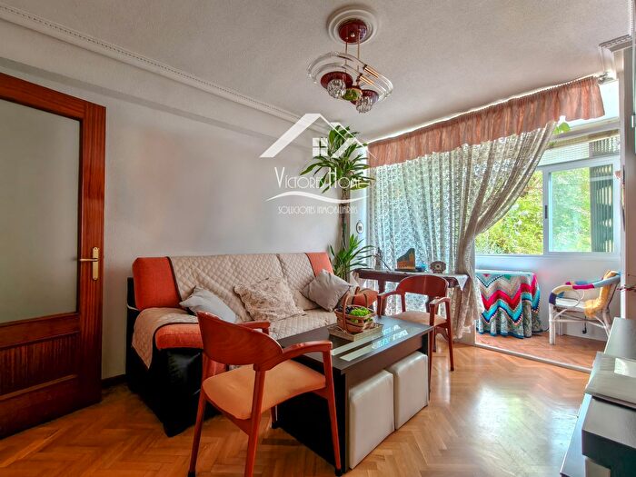 Casas en venta y pisos alquiler - 1
