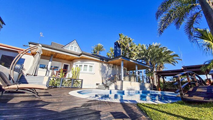 Casa en venta en San Pedro del Pinatar ciudad, San Pedro del Pinatar de 5 habitaciones