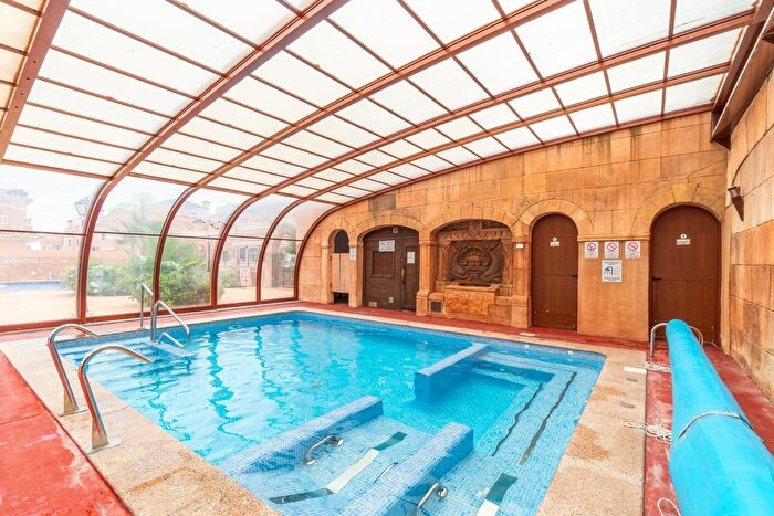 Casas en venta y pisos alquiler - 2