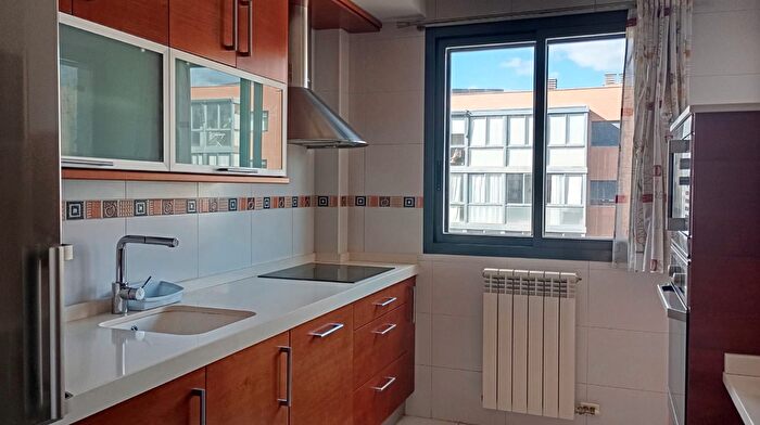 Casas en venta y pisos alquiler - 1