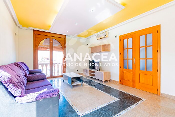 Casas en venta y pisos alquiler - 1