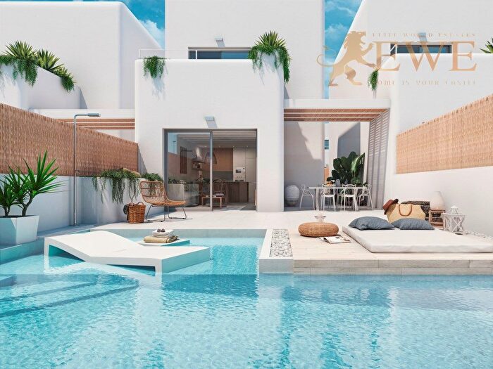 Casa en venta en Las Lomas de Rame Bahía Bella, Los Alcázares de 3 habitaciones