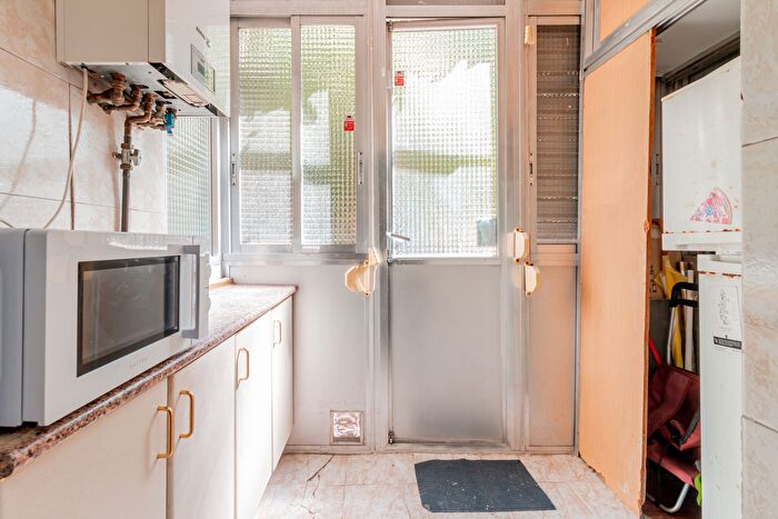 Casas en venta y pisos alquiler - 2