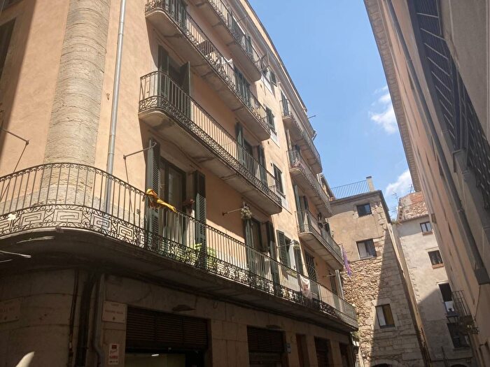 Piso en venta en Centre Barri Vell, Girona Capital de 3 habitaciones