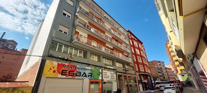 Casas en venta y pisos alquiler - 2