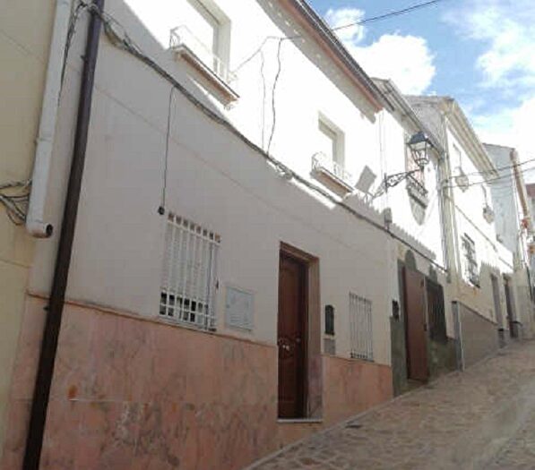 Casas en venta y pisos alquiler - 1
