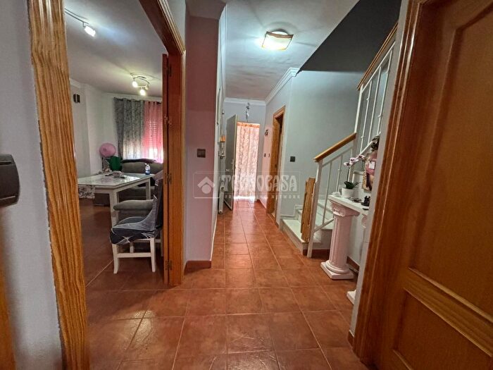 Casas en venta y pisos alquiler - 3