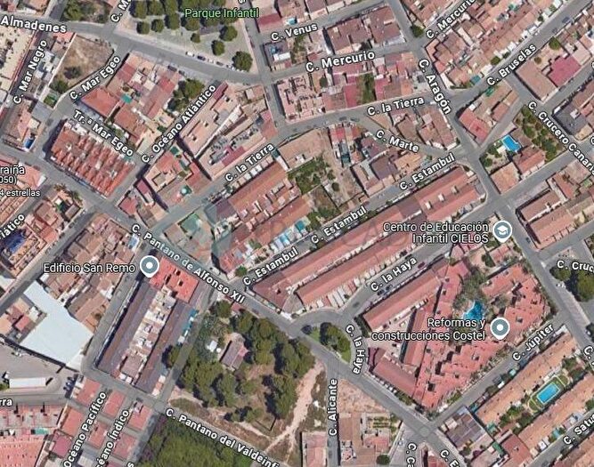 Casas en venta y pisos alquiler - 3