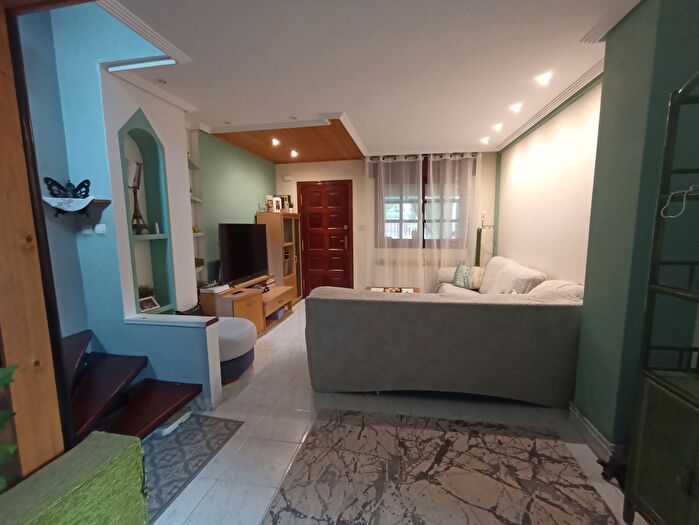 Casas en venta y pisos alquiler - 2