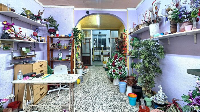 Casas en venta y pisos alquiler - 2