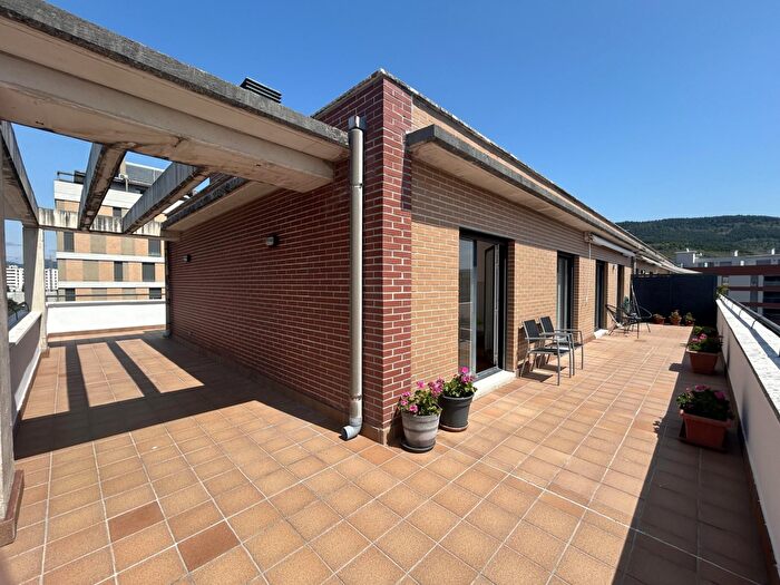 Casas en venta y pisos alquiler - 1