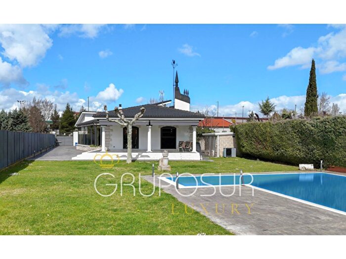 Casas en venta y pisos alquiler - 1