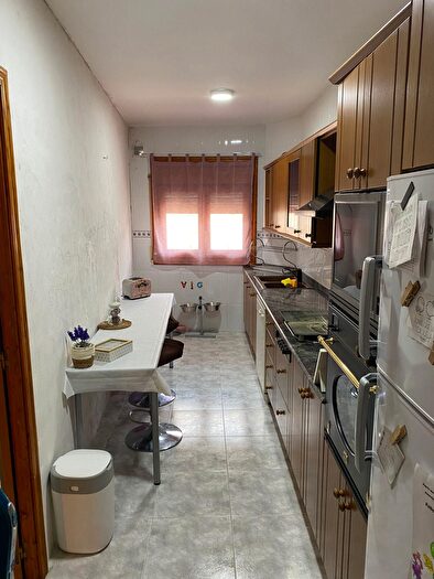 Casas en venta y pisos alquiler - 3