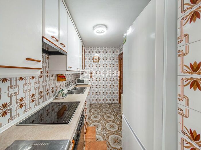 Casas en venta y pisos alquiler - 3