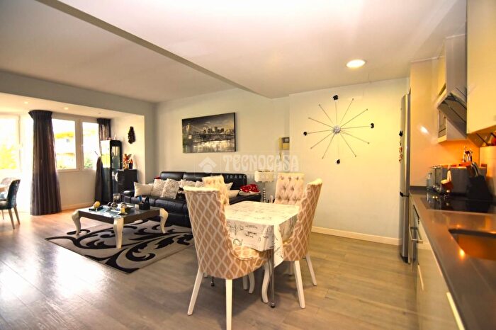 Casas en venta y pisos alquiler - 1