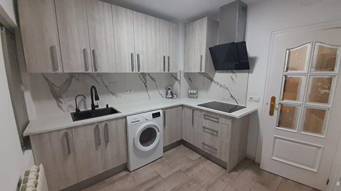 Casas en venta y pisos alquiler - 2