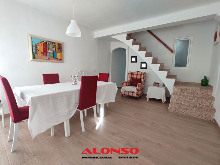 Casas en venta y pisos alquiler - 2