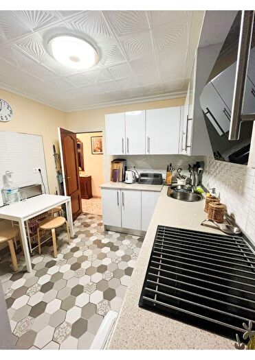 Casas en venta y pisos alquiler - 3