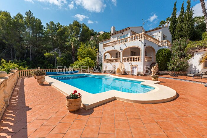 Casa en venta en Pedreguer, Alicante de 4 habitaciones