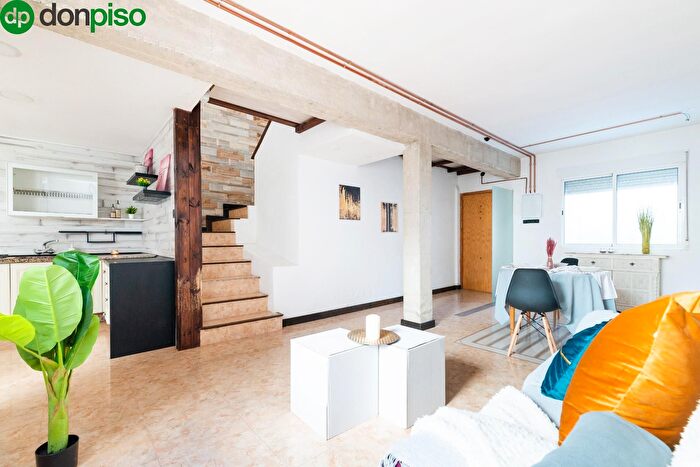 Casas en venta y pisos alquiler - 1