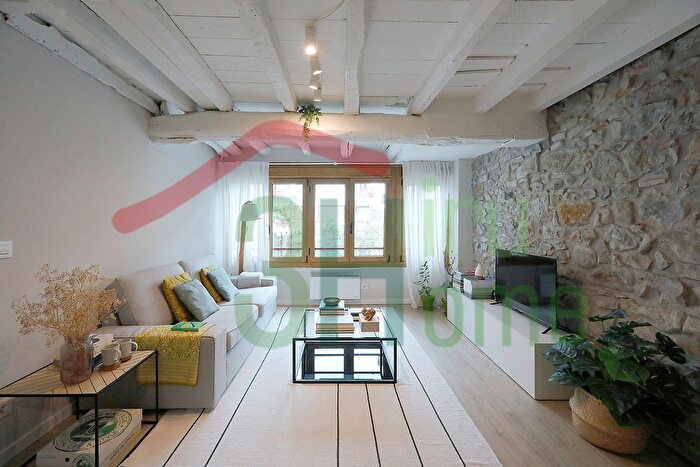 Casas en venta y pisos alquiler - 1