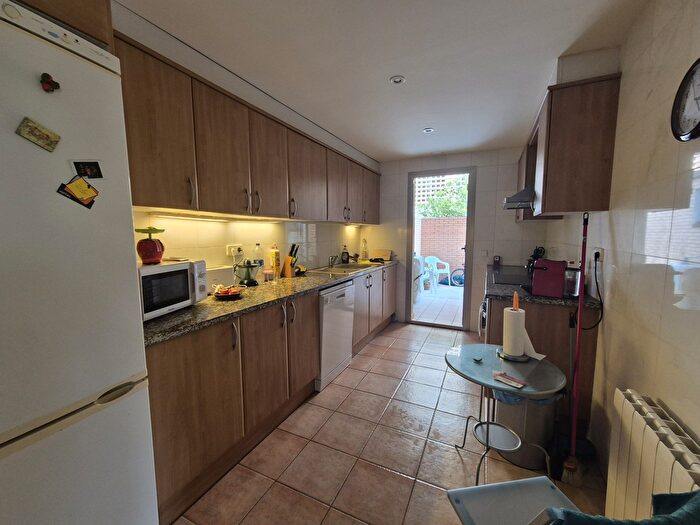 Casas en venta y pisos alquiler - 2