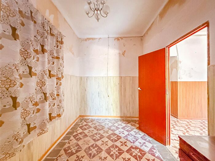 Casas en venta y pisos alquiler - 2