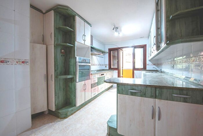 Casas en venta y pisos alquiler - 1