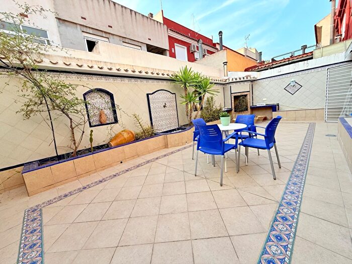 Casas en venta y pisos alquiler - 1