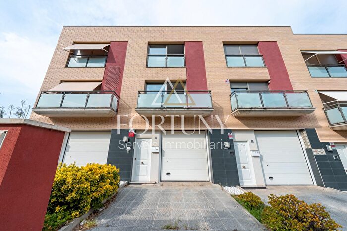 Casas en venta y pisos alquiler - 1