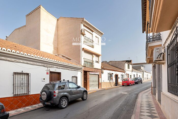 Casas en venta y pisos alquiler - 1
