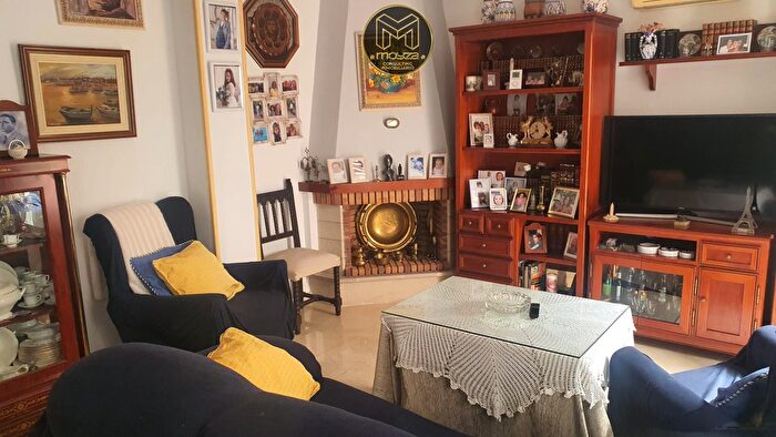 Casas en venta y pisos alquiler - 3