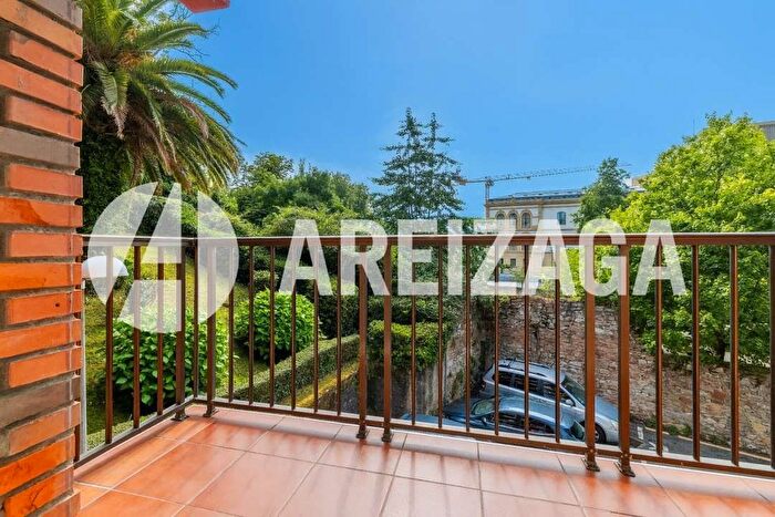 Casas en venta y pisos alquiler - 1