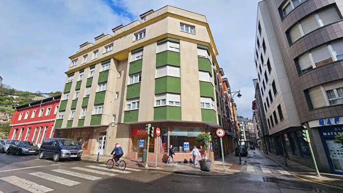 Piso en venta en Sama, Langreo de 2 habitaciones