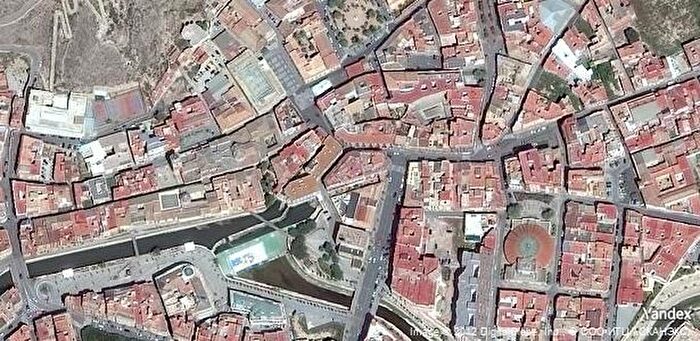 Casas en venta y pisos alquiler - 2