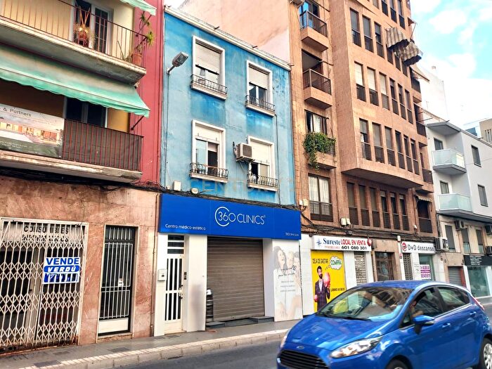 Casas en venta y pisos alquiler - 3