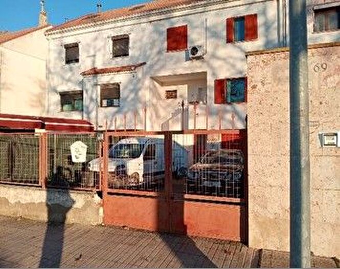 Casas en venta y pisos alquiler - 1