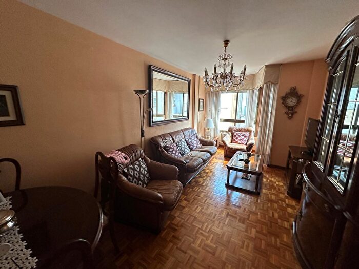 Casas en venta y pisos alquiler - 1